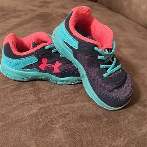 Toddler size 5 tennis shoes